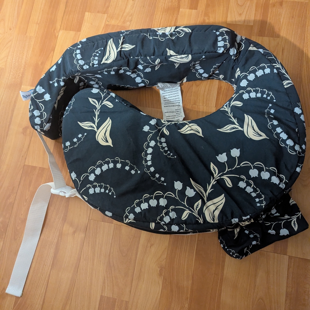 My Breast friend Nursing Pillow